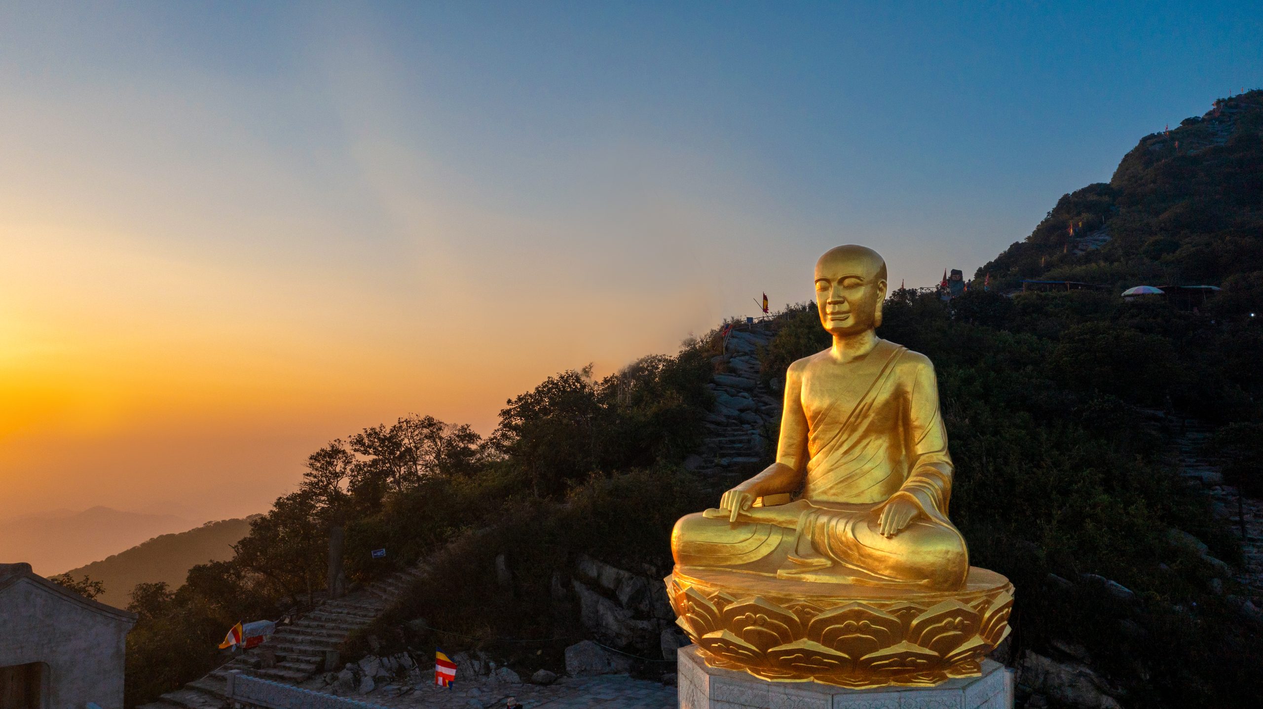 Tượng Phật Hoàng Trần Nhân Tông Và An Kỳ Sinh